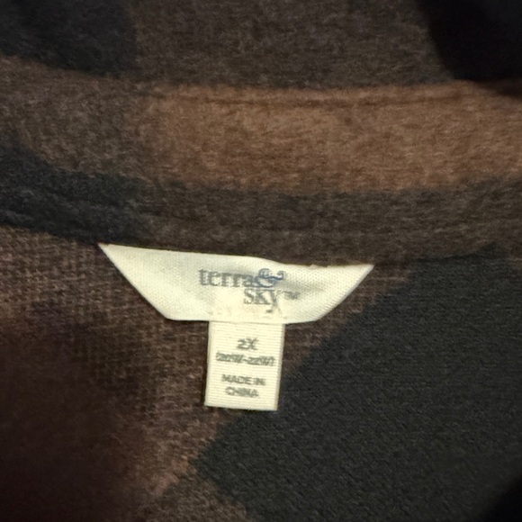 Terra & Sky Black and Brown Plaid Shirt - Picture 2 of 2